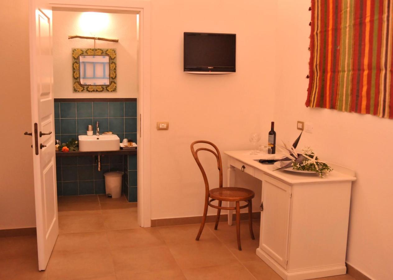 Hotel Villa Pimpina Карлофорте Екстериор снимка