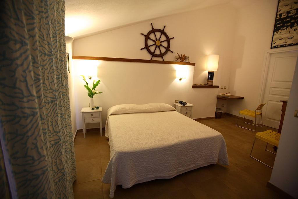 Hotel Villa Pimpina Карлофорте Екстериор снимка