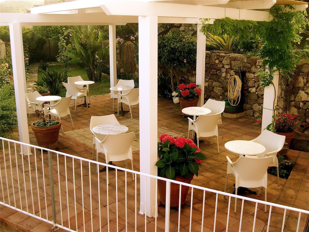 Hotel Villa Pimpina Карлофорте Екстериор снимка
